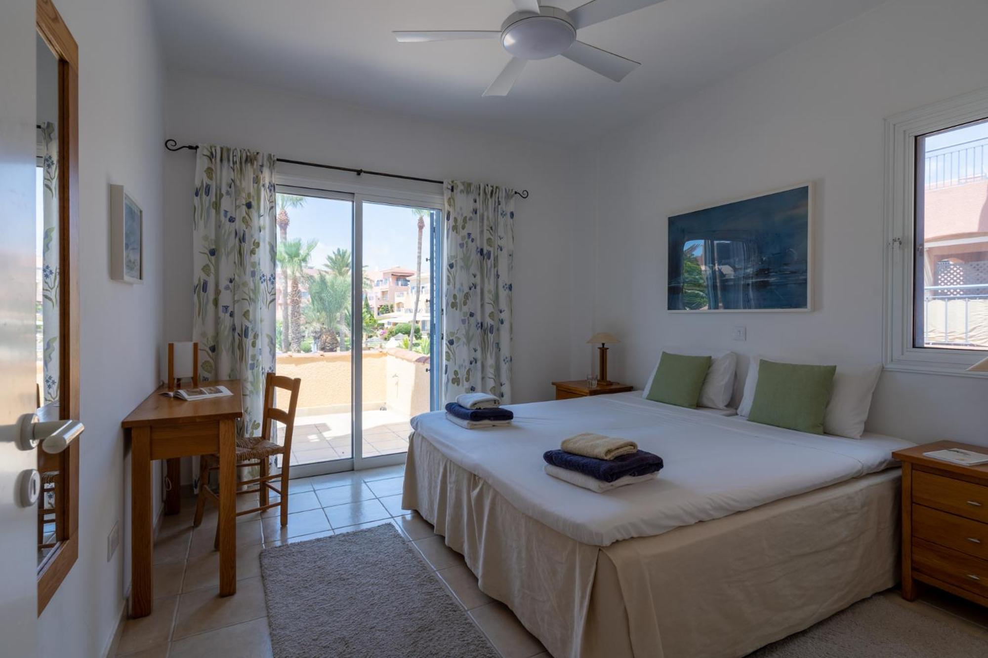 Tropical Paradise In Harbour Paphos, Central & Close To Beach Εξωτερικό φωτογραφία
