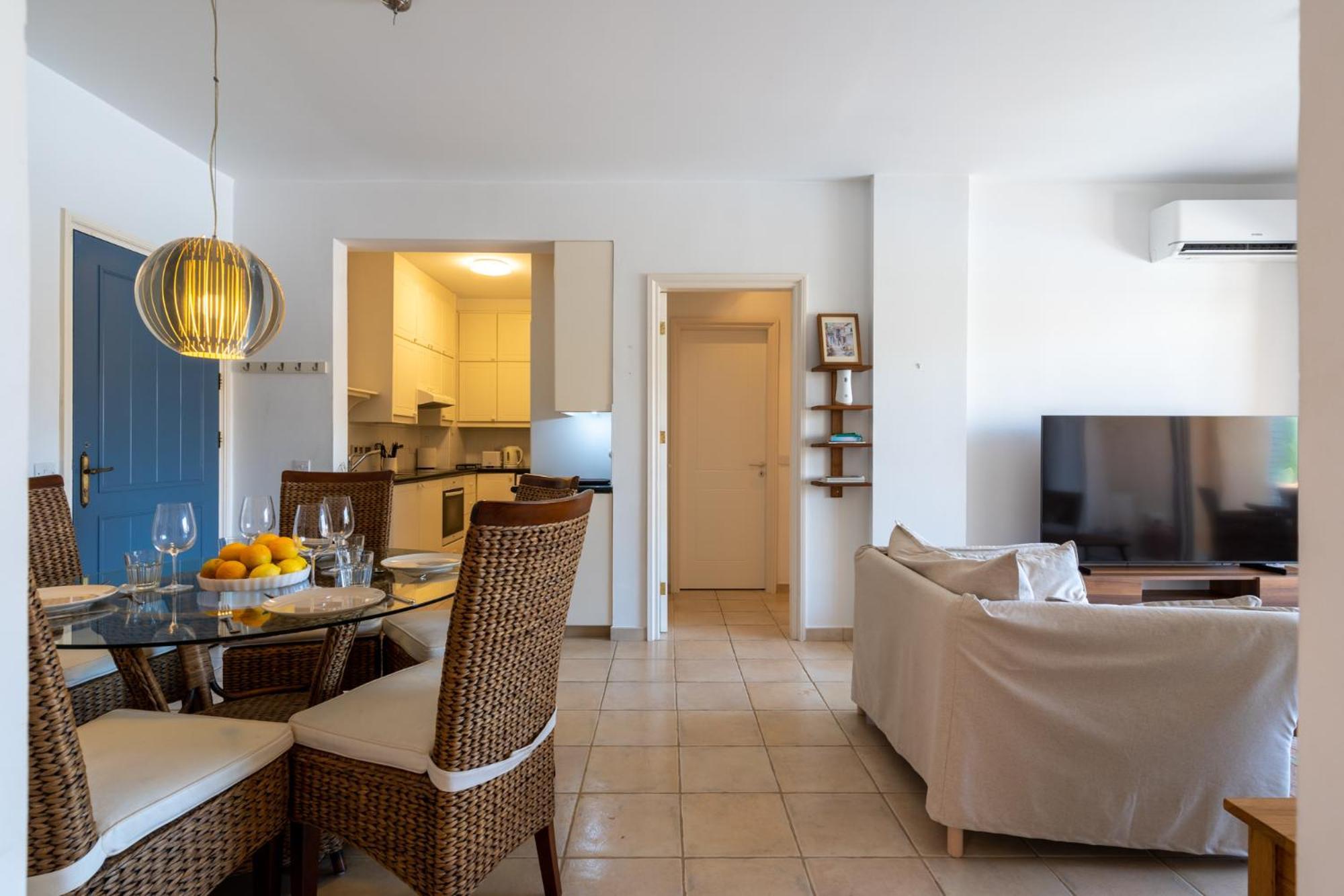 Tropical Paradise In Harbour Paphos, Central & Close To Beach Εξωτερικό φωτογραφία