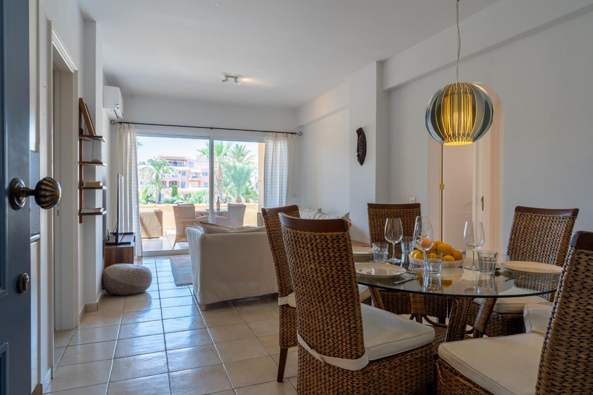 Tropical Paradise In Harbour Paphos, Central & Close To Beach Εξωτερικό φωτογραφία
