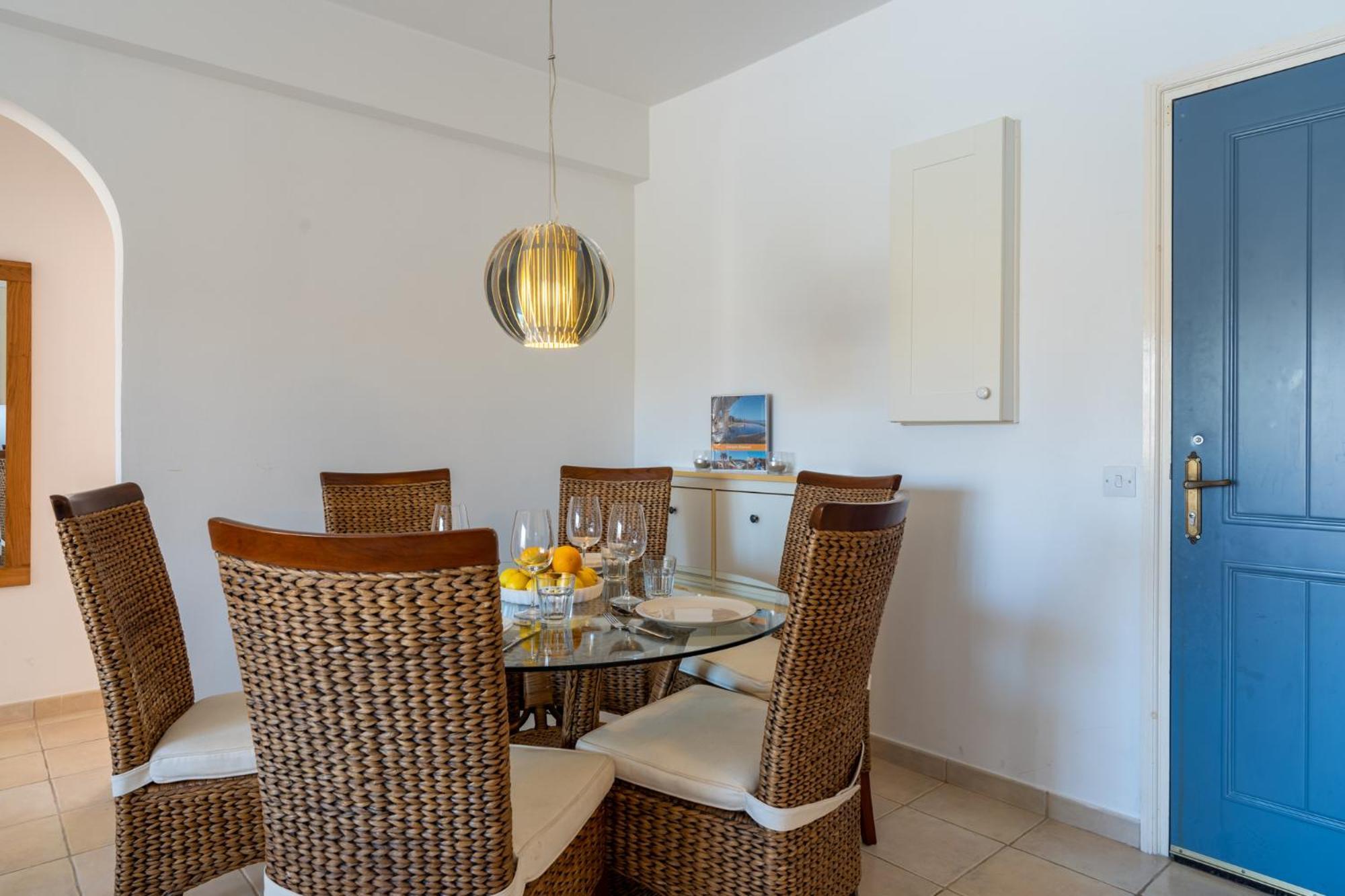 Tropical Paradise In Harbour Paphos, Central & Close To Beach Εξωτερικό φωτογραφία