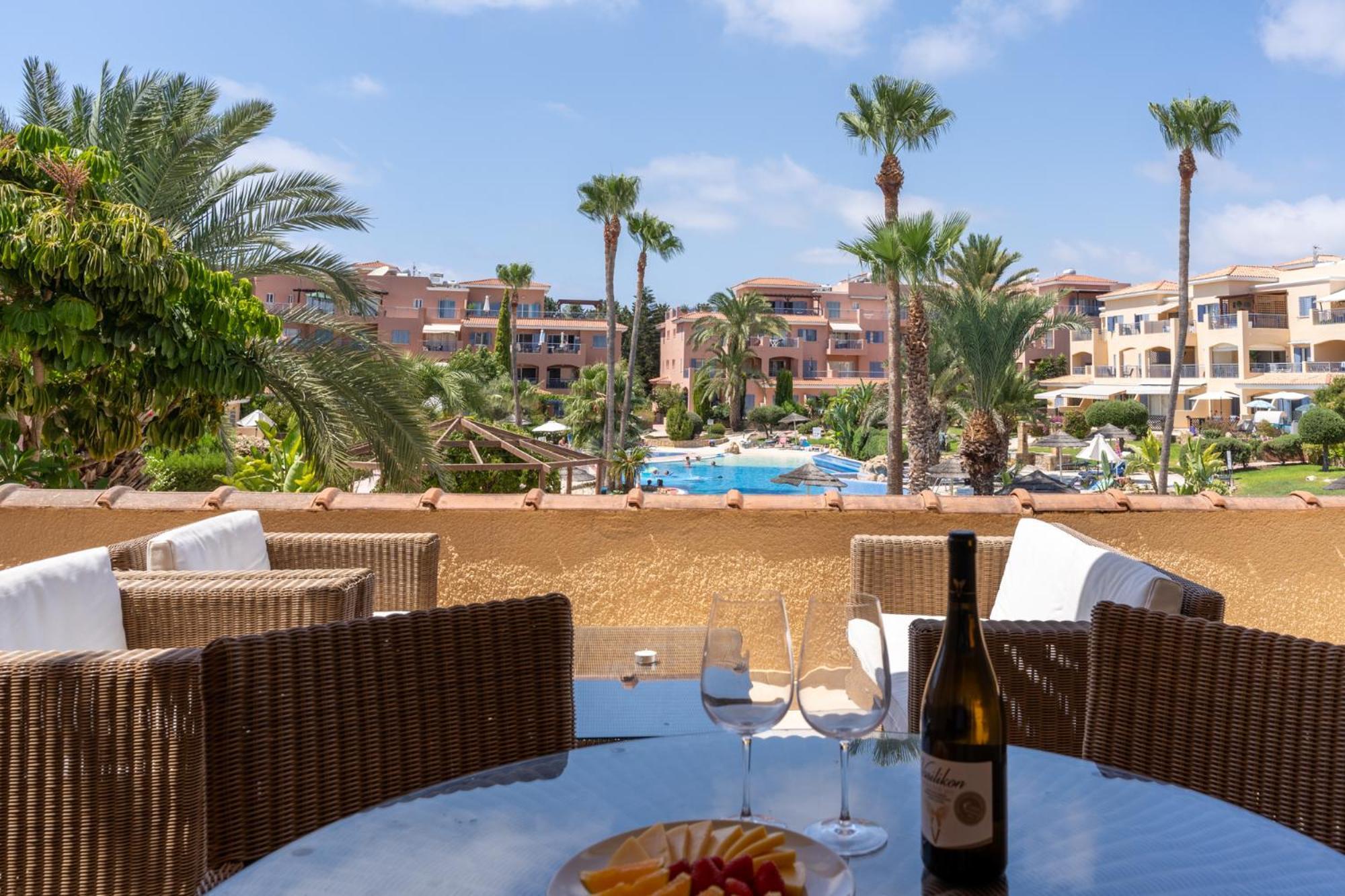 Tropical Paradise In Harbour Paphos, Central & Close To Beach Εξωτερικό φωτογραφία